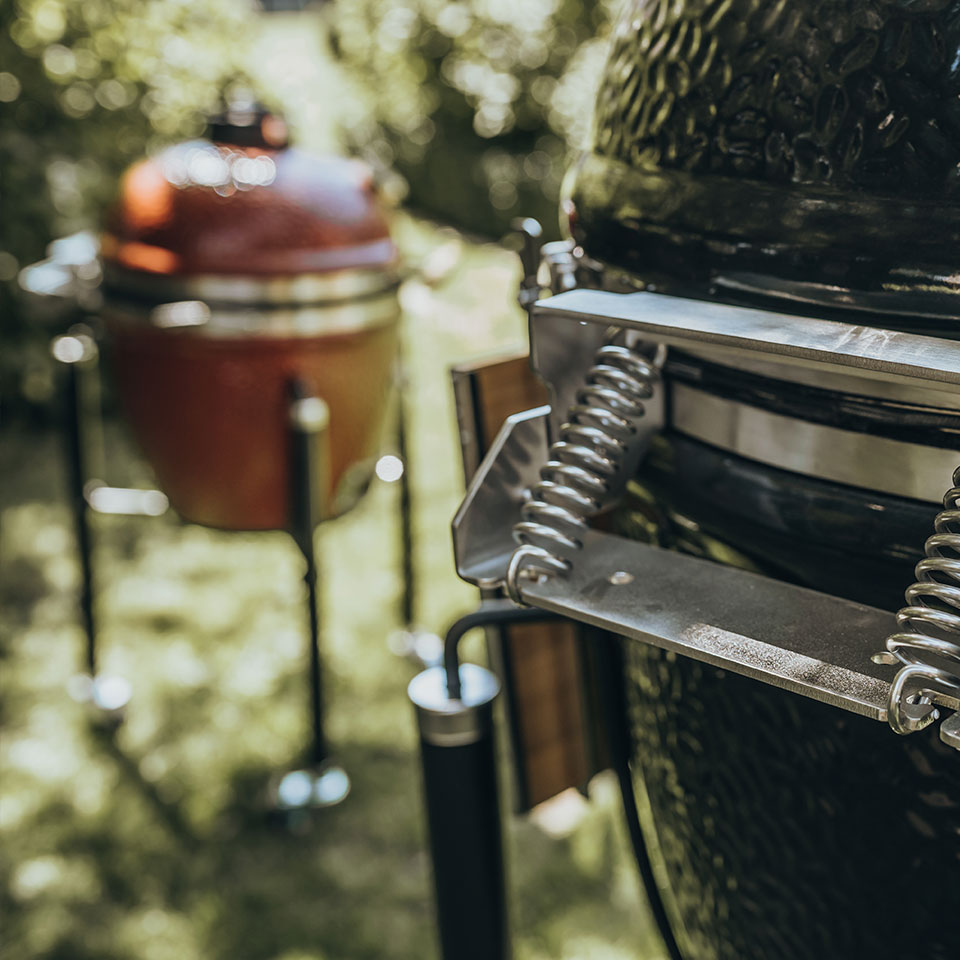 Гриль Monolith LeCHEF Pro Series 2.0 Red на ножках